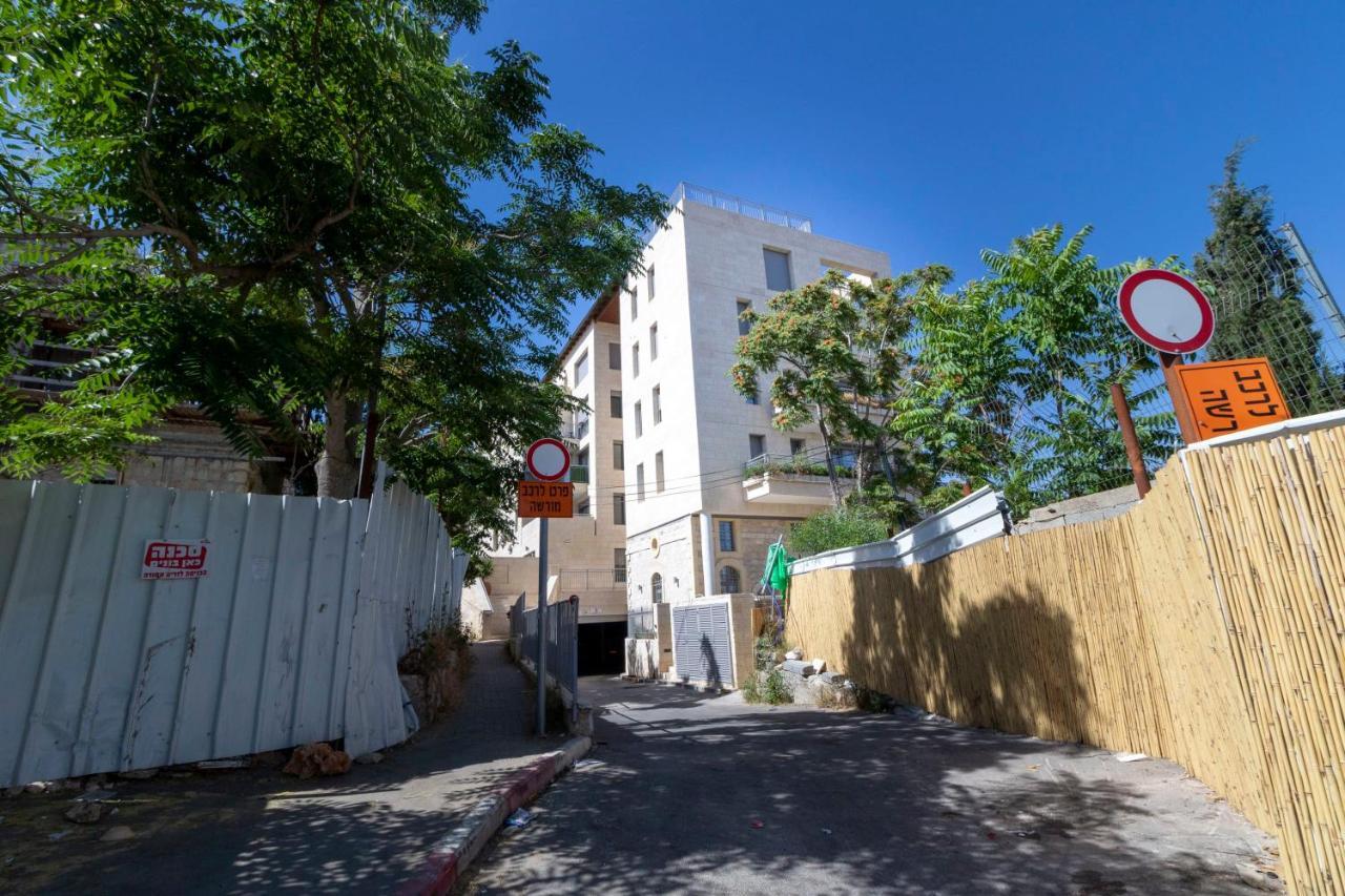 The Haneviim Suites - Isrentals Jeruzalem Buitenkant foto