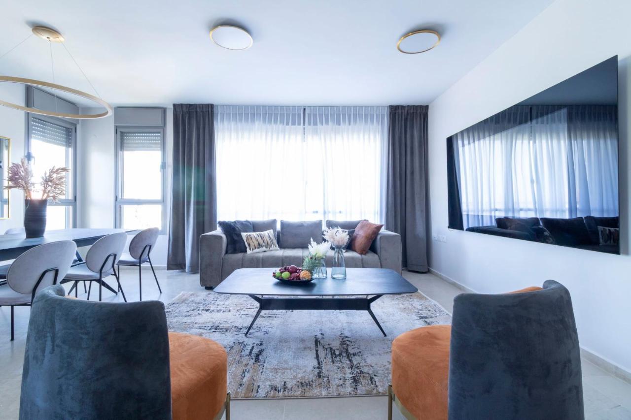 The Haneviim Suites - Isrentals Jeruzalem Buitenkant foto