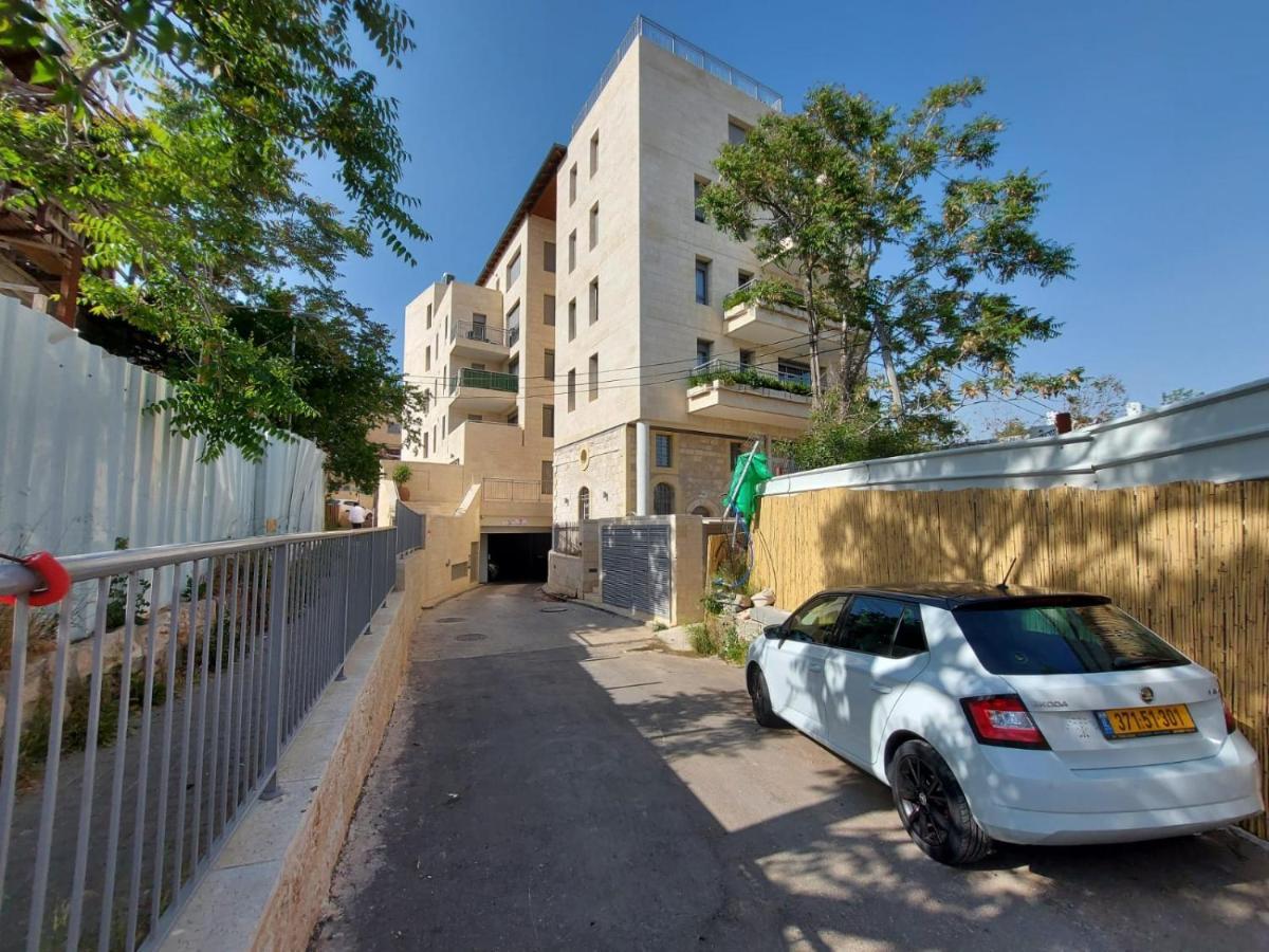 The Haneviim Suites - Isrentals Jeruzalem Buitenkant foto