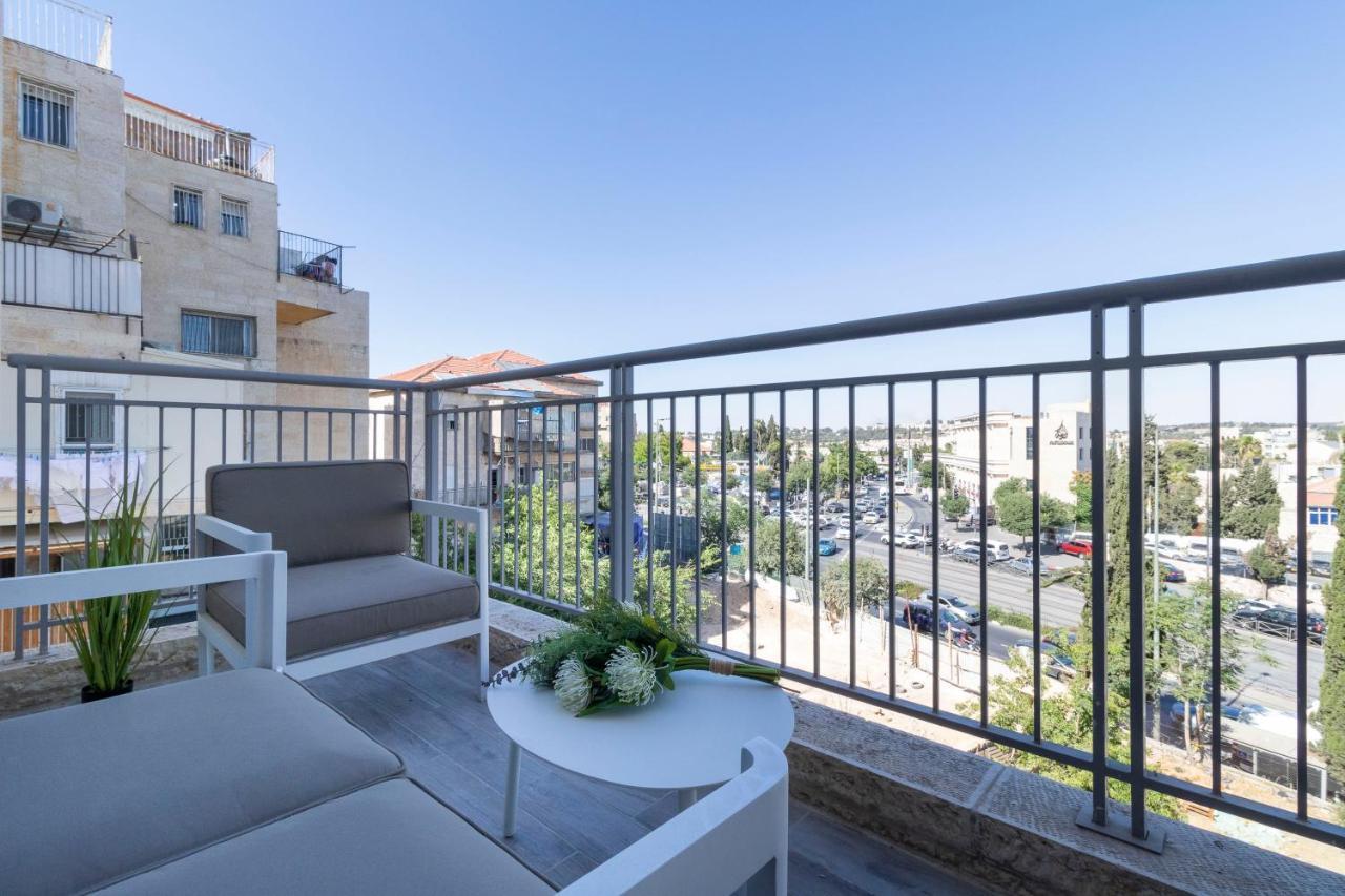 The Haneviim Suites - Isrentals Jeruzalem Buitenkant foto
