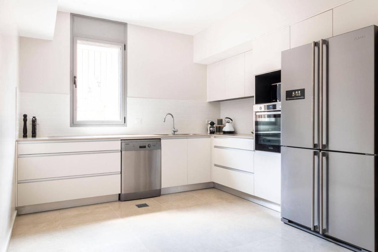 The Haneviim Suites - Isrentals Jeruzalem Buitenkant foto