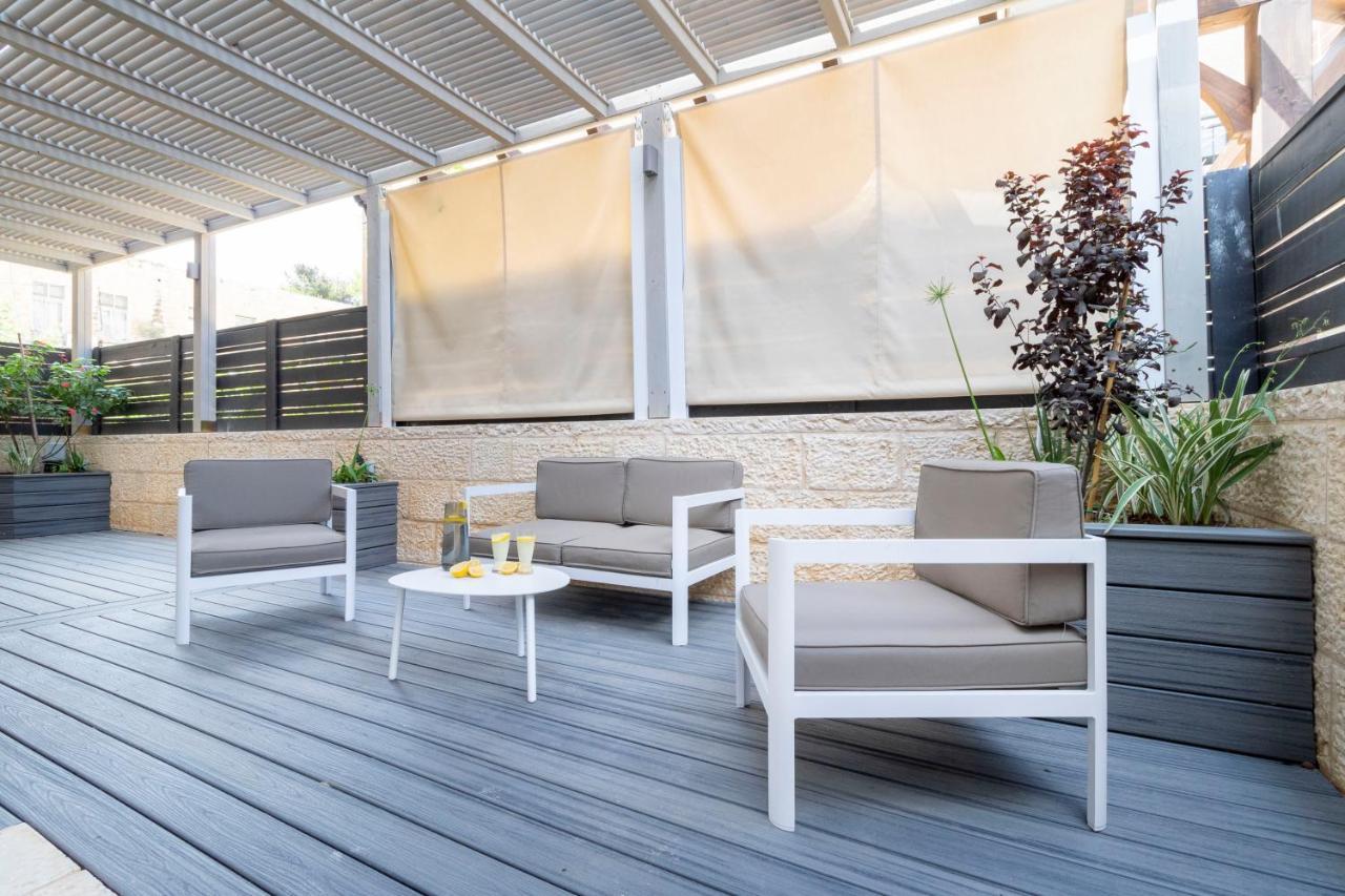 The Haneviim Suites - Isrentals Jeruzalem Buitenkant foto