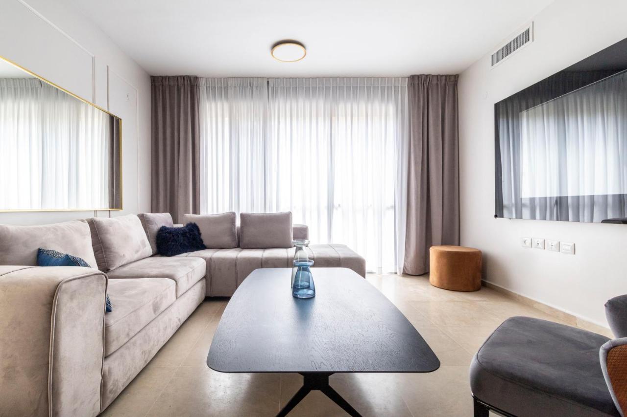 The Haneviim Suites - Isrentals Jeruzalem Buitenkant foto