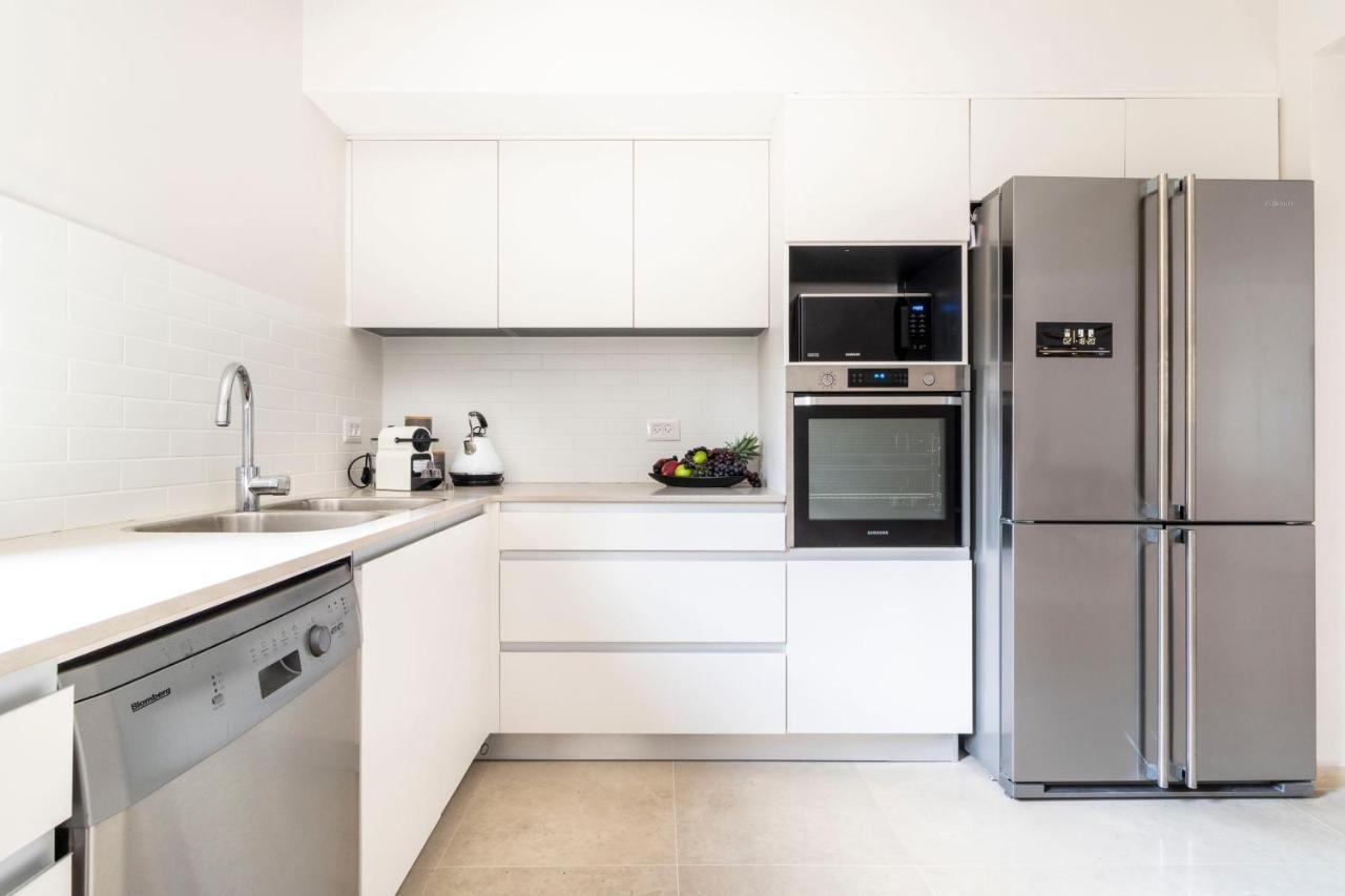 The Haneviim Suites - Isrentals Jeruzalem Buitenkant foto
