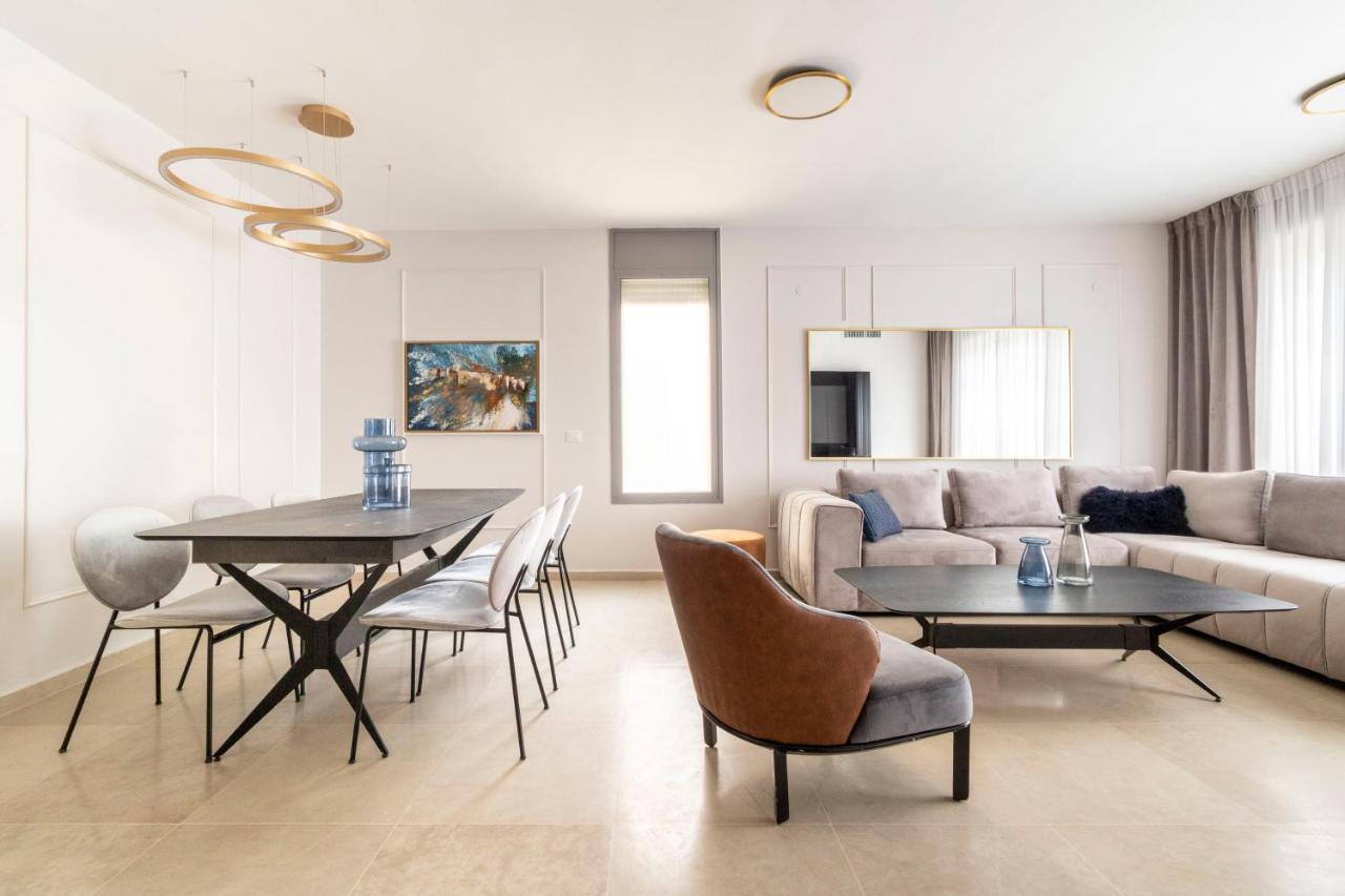 The Haneviim Suites - Isrentals Jeruzalem Buitenkant foto