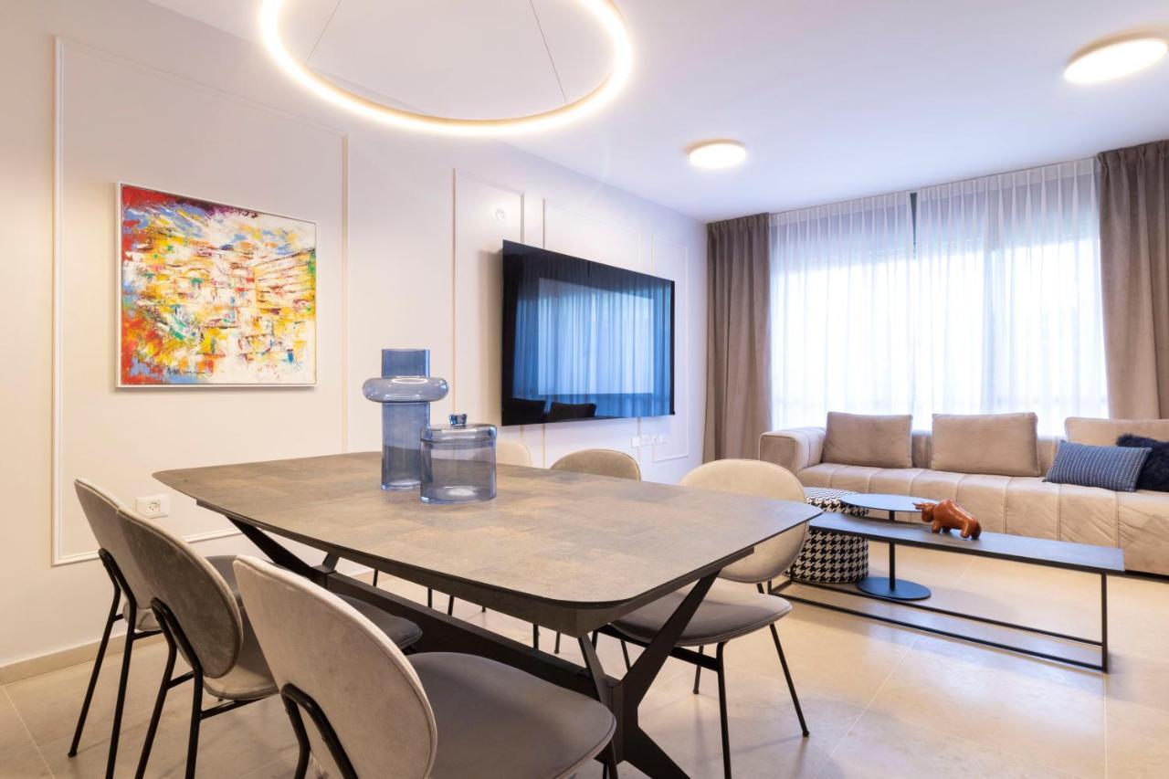 The Haneviim Suites - Isrentals Jeruzalem Buitenkant foto