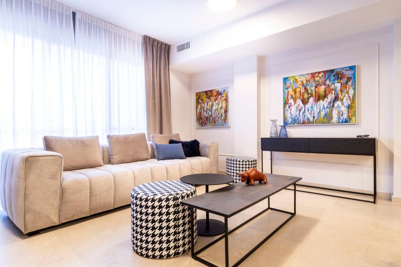 The Haneviim Suites - Isrentals Jeruzalem Buitenkant foto